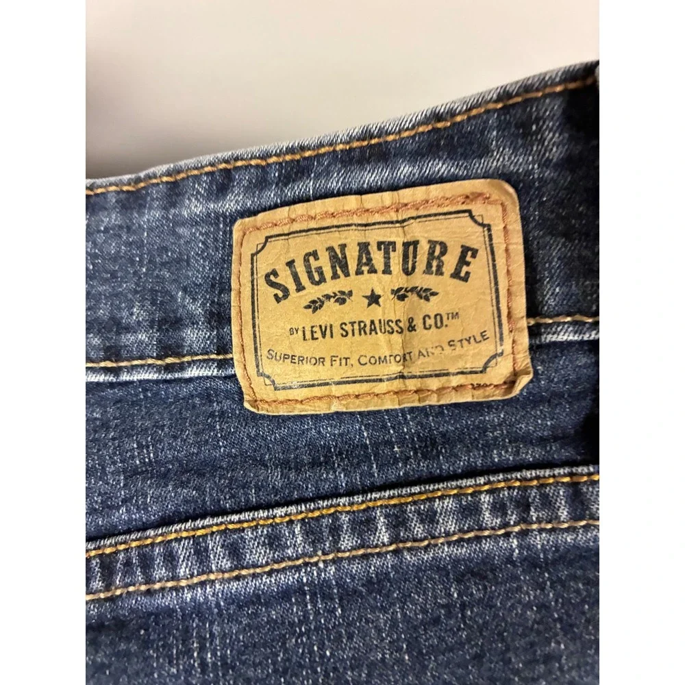 Signature by Levi Strauss & Co Womens Bootcut Jeans Dark Wash Size 16 Medium
